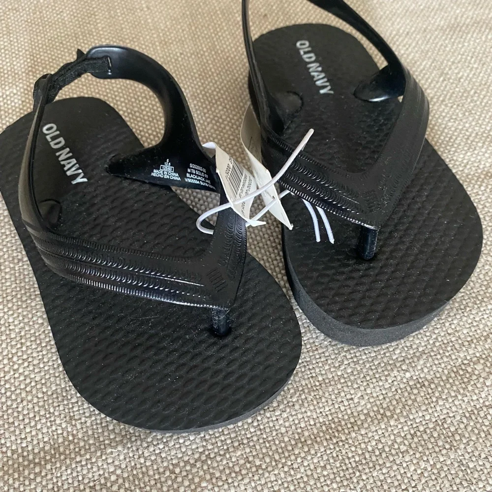 COPY - Old Navy Plant-Based Flip-Flops Toddler Black - Size 5